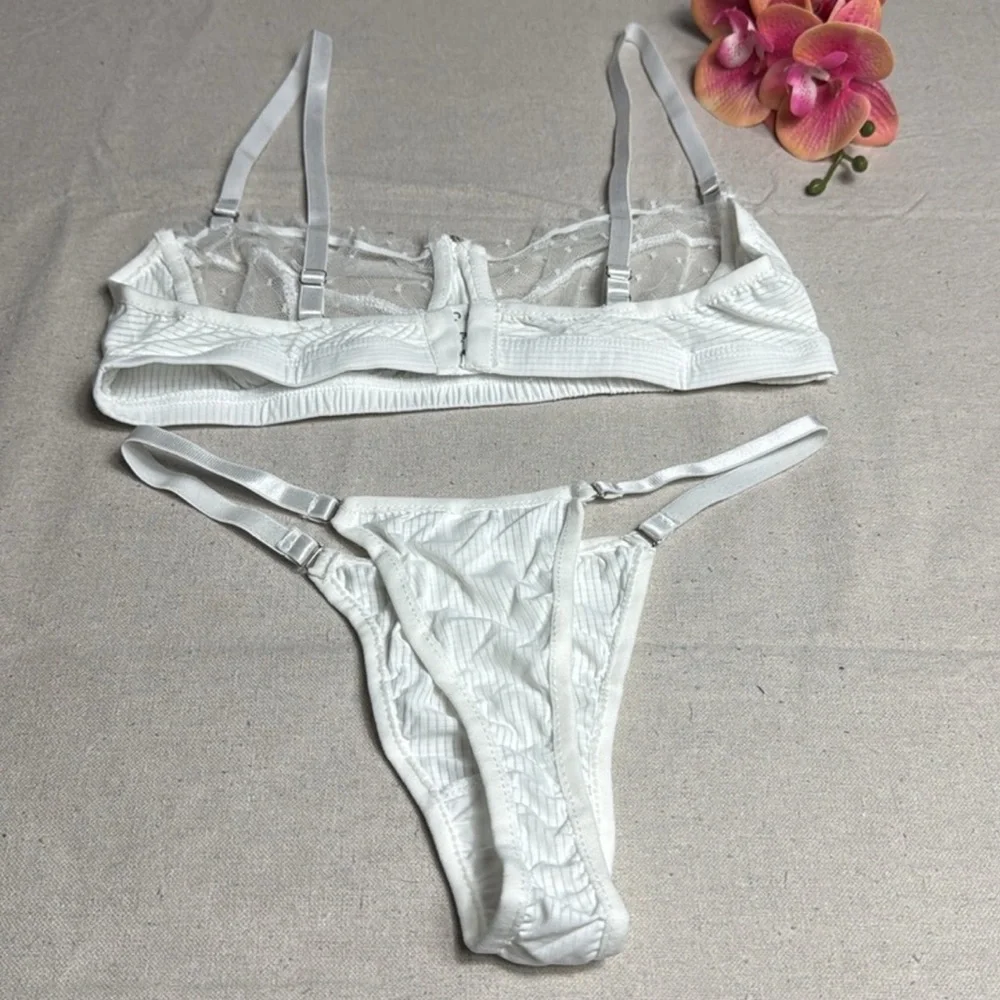 Bundle  Of 4  Pieces  Black / White Elegant Lingerie Set.